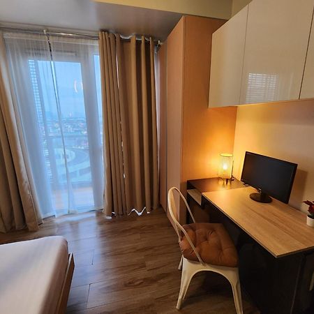 81 Newport C5 10I Balcony & Pool Across Naia T3 Aparthotel Pasay Bagian luar foto