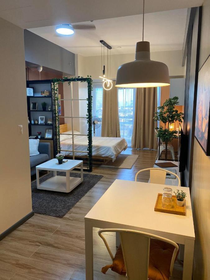 81 Newport C5 10I Balcony & Pool Across Naia T3 Aparthotel Pasay Bagian luar foto