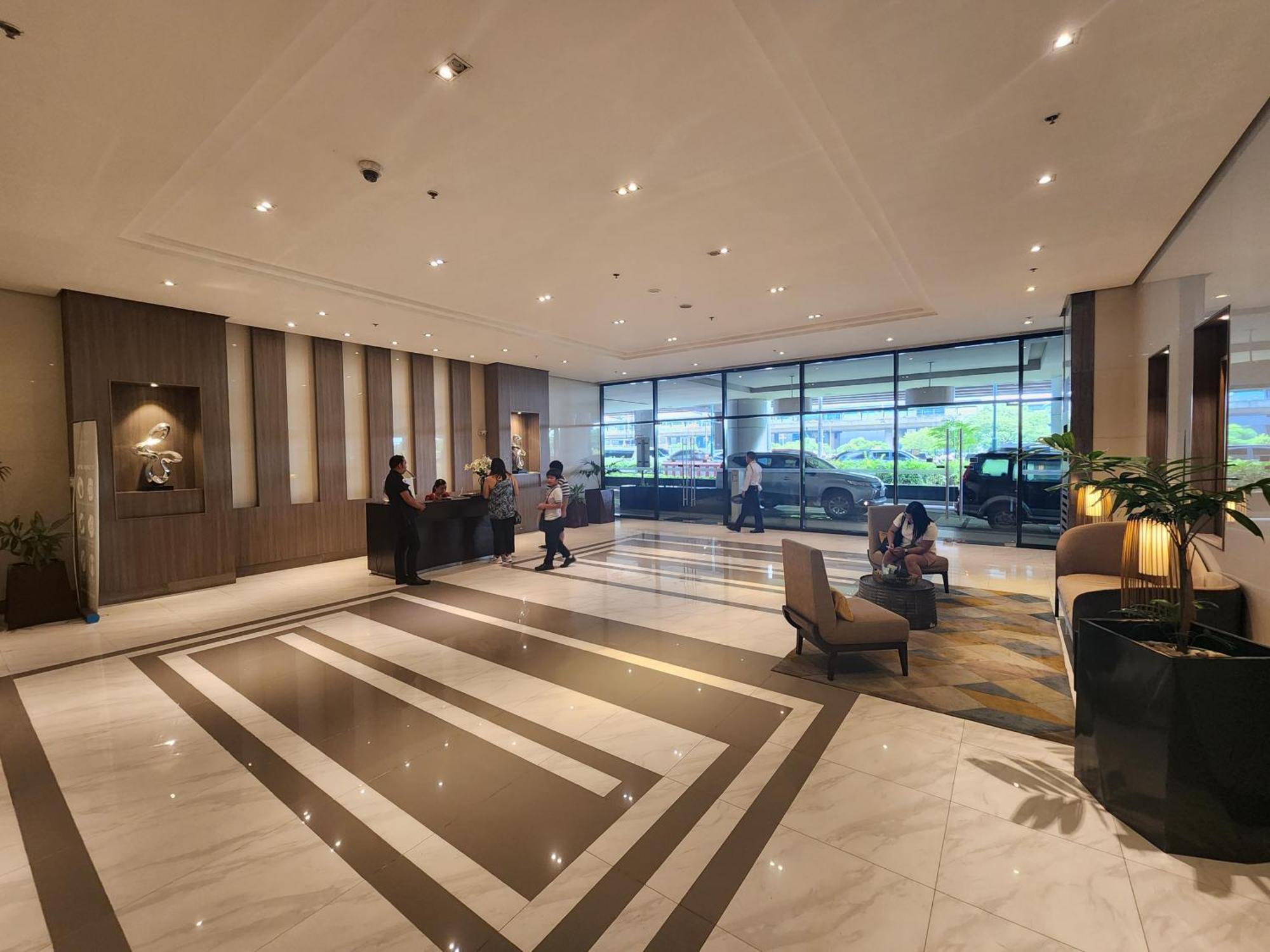 81 Newport C5 10I Balcony & Pool Across Naia T3 Aparthotel Pasay Bagian luar foto